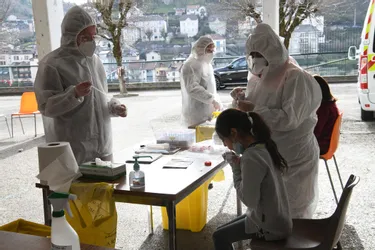 L'école élémentaire Turgot, à Tulle, lance la campagne de tests salivaires en Corrèze