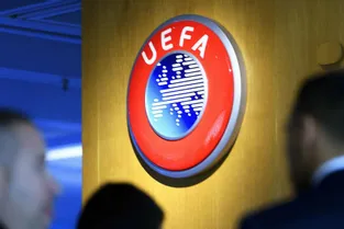 L'UEFA exprime "une forte recommandation" en vue d'achever les championnats