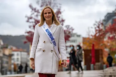 Anaïs Werestchack, Miss Auvergne 2021, répond à l'interview décalée, à quelques heures de l'élection Miss France