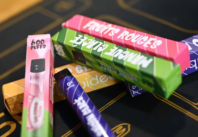 e cigarette discount Boutique de cigarette électronique et eliquide pour vapoteur. Achetez  E-cigarette et E-liquide aux meilleurs prix main image 1