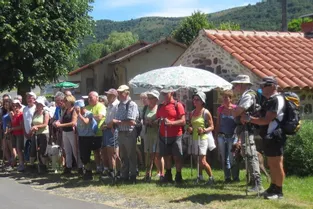 Une étape du Tour du Cantal pédestre
