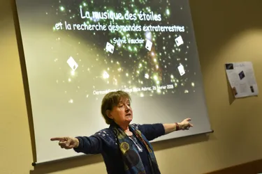 Des collégiens de Clermont-Ferrand la tête dans les étoiles grâce à une astrophysicienne
