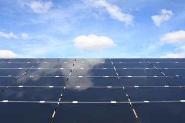 Une centrale photovoltaïque inaugurée à Yzeure (Allier)