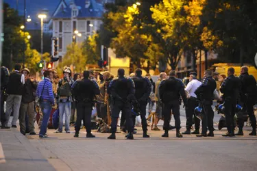 Face-à-face houleux entre routards et policiers en gare d’Aurillac, plus calme à Clermont-Ferrand