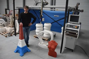 A Volvic (Puy-de-Dôme), il a développé une imprimante 3D capable de fabriquer du mobilier de jardin en béton
