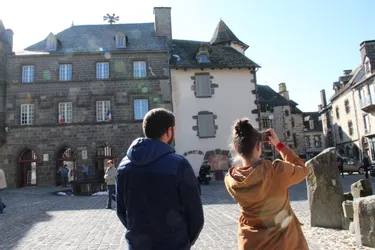 Comment Salers (Cantal), figure parmi les villages français les plus recherchés sur Internet par les vacanciers