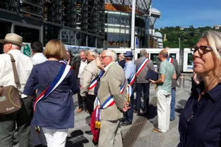 PNR du Haut-Allier : des élus manifestent à Lyon