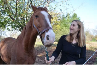 Pour Alexandra Bodeau le cheval est tout bonnement une passion affectueuse