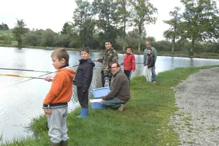 Les enfants se sont initiés à la pêche