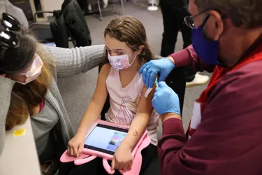 Covid-19 : la vaccination est désormais possible pour tous les enfants de 5 à 11 ans