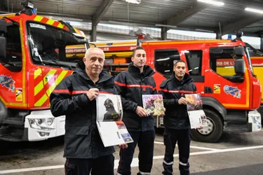 Cinq choses à savoir sur la distribution du calendrier des sapeurs-pompiers qui démarre à Montluçon (Allier)