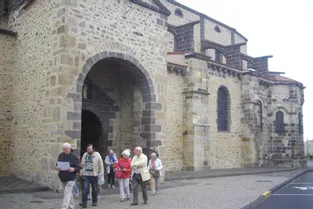 Un guide conférencier passionné pour mieux découvrir l’église chamalièroise