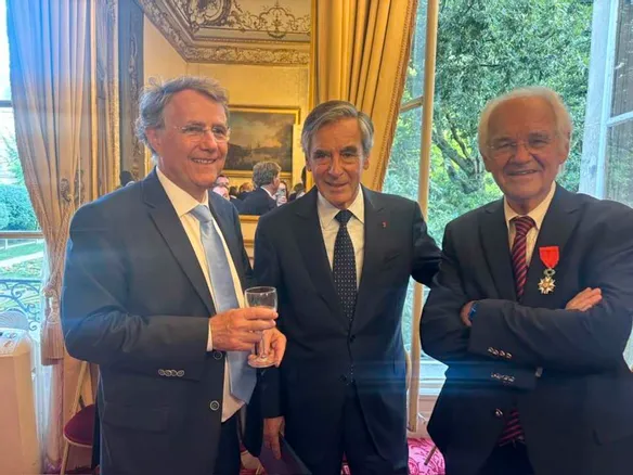 https://img.centrefrance.com/LnJQKmzQ55FrfN6aR01Ox0XhYAKI7h5h8bqdEdeewuw/rs:fit:657:438:1:0/bG9jYWw6Ly8vMDAvMDAvMDcvNzMvMTYvMjAwMDAwNzczMTY1Ng.webp