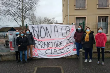La mobilisation s'organise suite à l'annonce de la fermeture d'une classe à Lezoux (Puy-de-Dôme) malgré une démographie en hausse