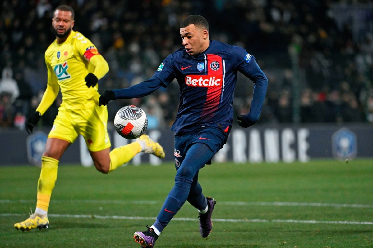 "Moi tu m'parles pas d'âge", initiales, célébrations : Kylian Mbappé