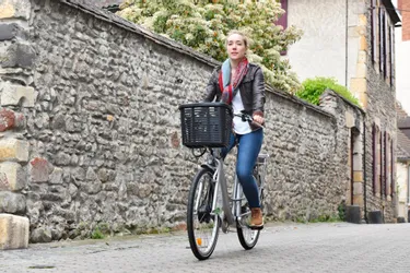 Les vélos électriques de l'agglo mis gratuitement à la disposition des soignants à Montluçon