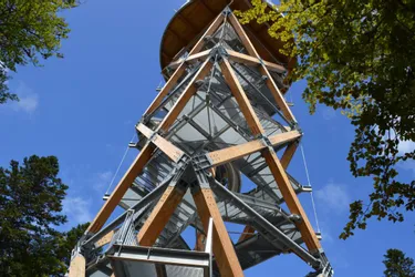 Des records de fréquentation au parc d'activités de Prabouré après l'ouverture de son toboggan géant (Puy-de-Dôme)
