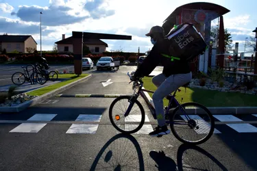 Uber Eats et Lyveat arrivent à Issoire (Puy-de-Dôme) : une aubaine pour les restaurateurs ?
