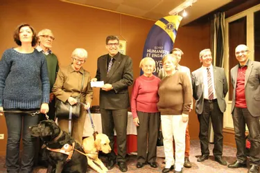 Le Lions club du Puy au service des chiens guide d’aveugle