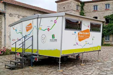 Le dispositif de sensibilisation à l’amélioration de l’habitat, Mobili’Dôme, fait étape à La Monnerie-le-Montel (Puy-de-Dôme)