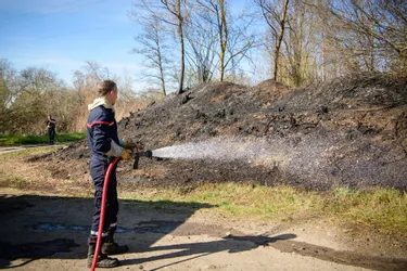 1.500 mètres carrés de végétation brûlés dans un feu de broussaille à Saint-Victor (Allier)