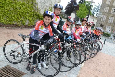 Les jeunes coureurs ont participé au prologue de la course des Monts du Livradois, hier