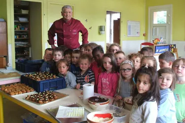 Un grand chef pâtissier à l’école Bergeal