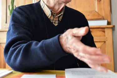 Cet enseignant à la retraite publie son premier et dernier livre, E n l’an 80ème…