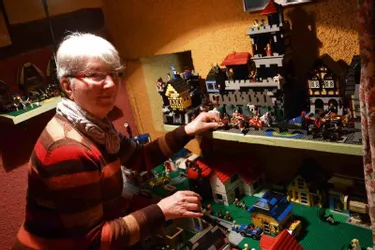 Jusqu’au 28 décembre, l’annexe de la mairie accueille le village Lego® imaginé par Danièle, 72 ans
