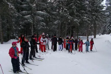 Une journée au ski pour les écoliers