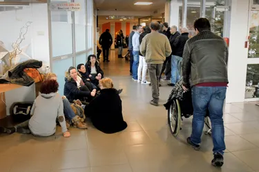 Puy-de-Dôme : l'activité chirurgicale de la Châtaigneraie suspendue en raison d'une grève