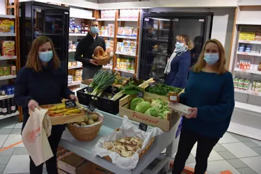 Des petits prix, du lien social et des circuits-courts : l'épicerie solidaire "La Marguerite" a ouvert à Riom