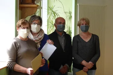 La mairie de Saillant (Puy-de-Dôme) offre un masque à ses habitants
