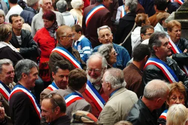 Samedi, l’association des maires de la Creuse va proposer de regrouper des écoles