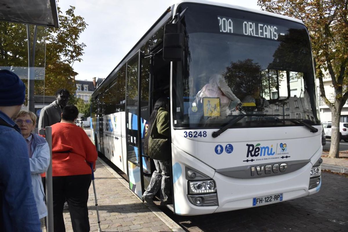 Ligne Orléans-Paris : quand les cars de substitution SNCF sèment la pagaille pendant les week-ends de travaux