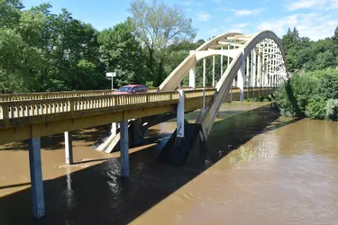 Le pont d'Auzon (Haute-Loire) fermé à la circulation jusqu'au 31 juillet