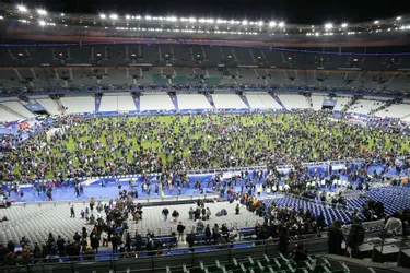 Les explosions, la peur, le chaos : des Loirétains présents au Stade de France racontent
