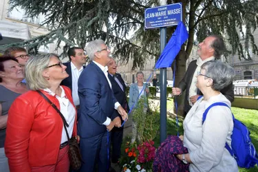 Une plaque dédiée à Jean-Marie Masse dévoilée hier par Michel Leeb et le maire de Limoges