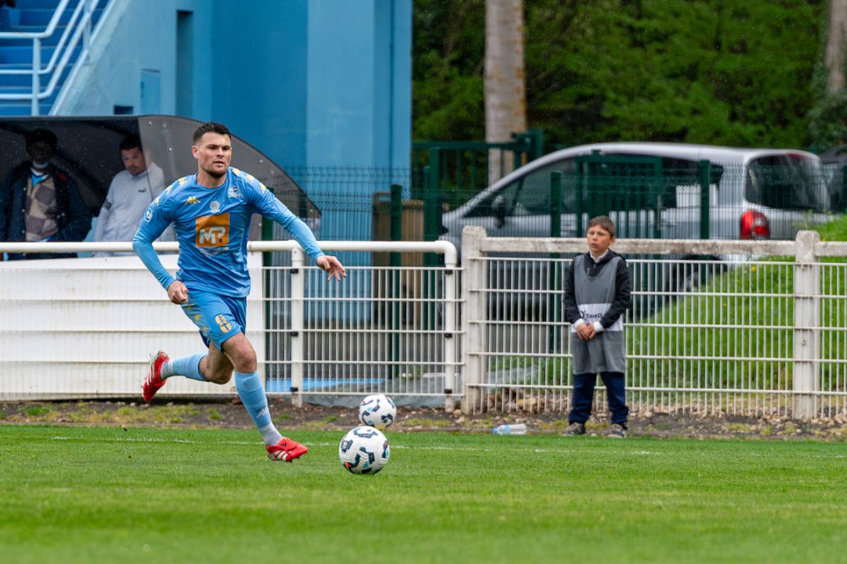 National 3 : "Il ne faut pas lâcher", confie Antoine Bernasque après la victoire du C'Chartres Football face à Vierzon
