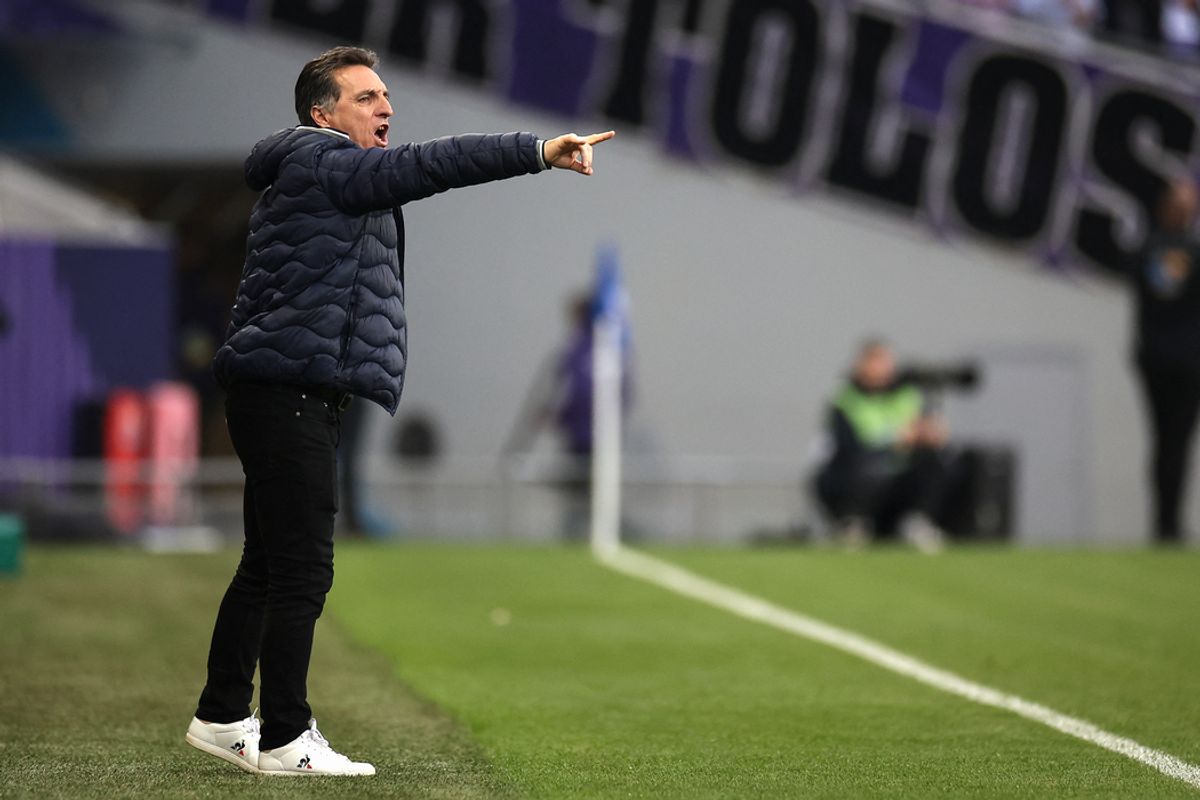 « Avec mon grand-père, on assistait souvent aux matchs » : le Stadium de Toulouse, lieu de pèlerinage pour l'entraîneur de l'AJA Christophe Pélissier