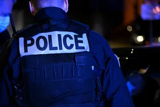 Producteur "tabassé" à Paris : trois policiers suspendus