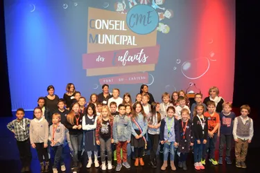 Journée mémorable pour le nouveau conseil municipal des enfants de Pont-du-Château