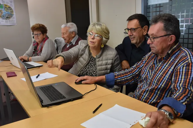 Des stages informatiques pour les seniors à Vierzon - Le Berry Républicain