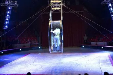 Deux représentations du cirque Maximum (photos)