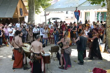 Après cinq ans d'absence le groupe Barbarian Pipe Band réinvestit la foire de Souvigny