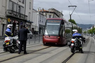 Clermont-Ferrand : le tramway heurte une passante, le trafic brièvement interrompu