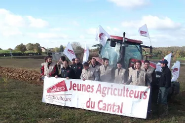 Action symbolique des Jeunes agriculteurs à la zone d’Esban