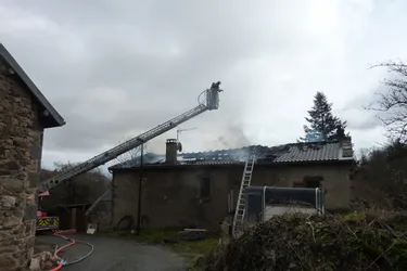 Incendie de maison à Charbonnières-les-Varennes