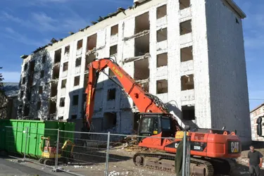 Déconstruction en cours sur un immeuble de Corrèze habitat