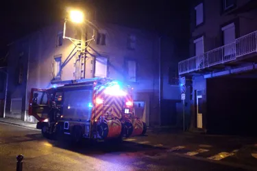 Un homme évacué de son domicile en feu par les pompiers à Lempdes (Puy-de-Dôme)